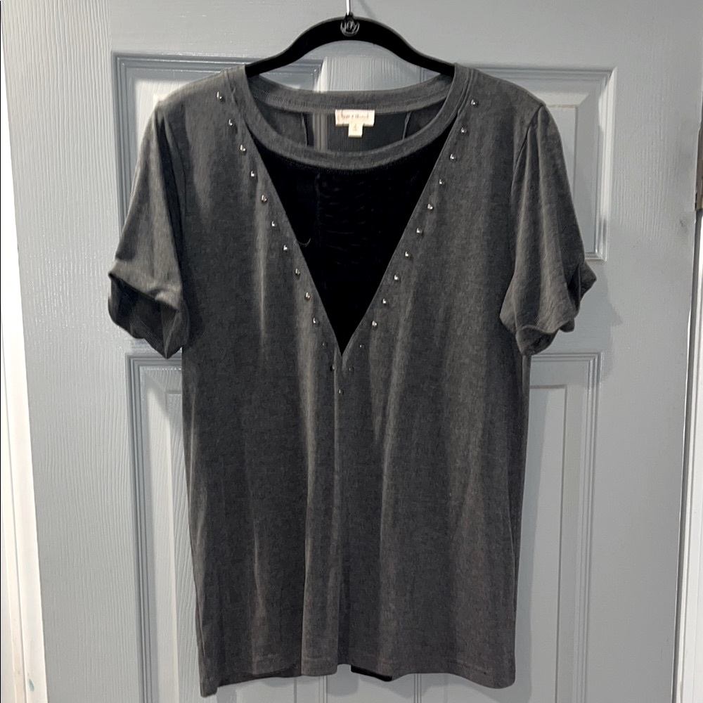 NWOT Hem & Thread Gray Studded V-Neck Tee.
